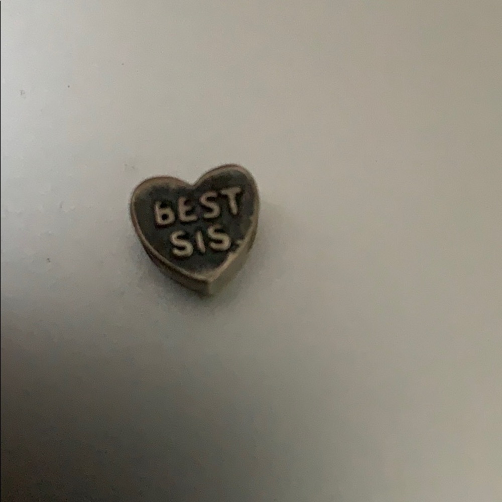 Charmed memories best sis heart charm